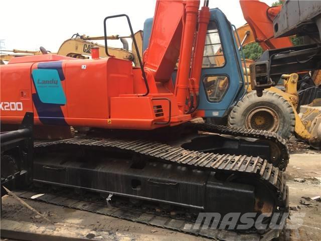 Hitachi EX 200 Pásové rýpadlá