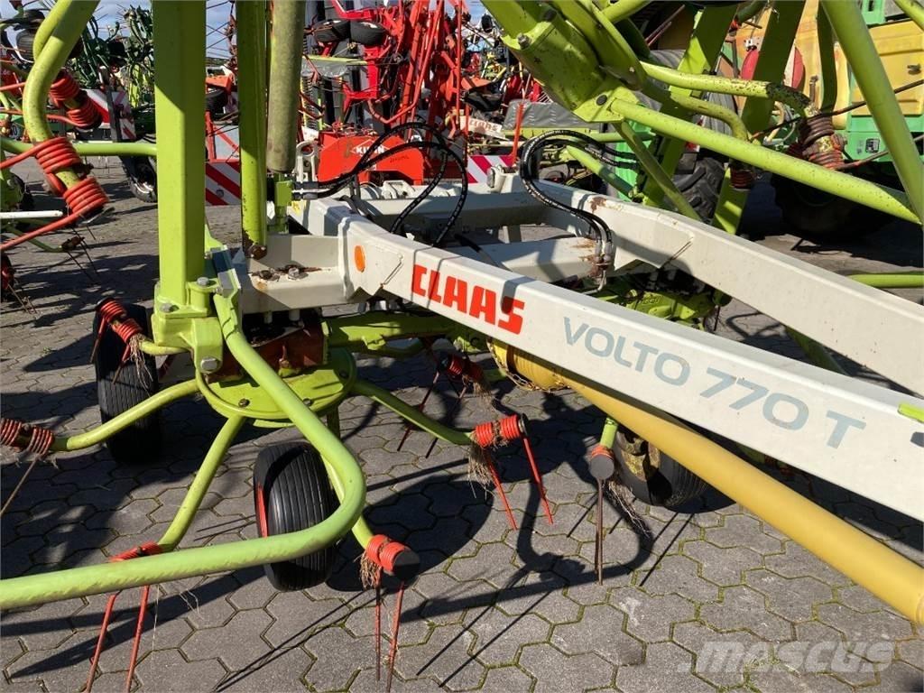CLAAS Volto 770 T Obracače a zhrabovače sena