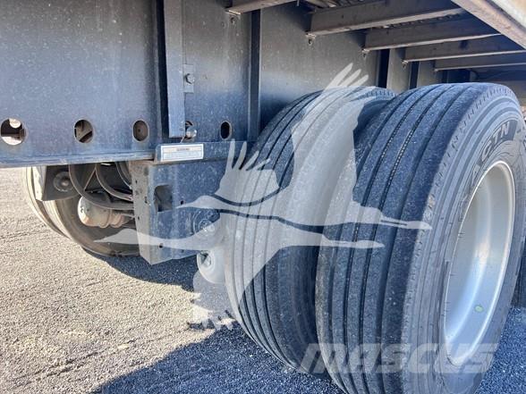 Utility 4000AE Valníkové návesy/Návesy sa sklápacím bočnicami