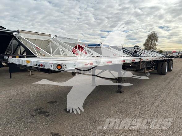 Utility 4000AE Valníkové návesy/Návesy sa sklápacím bočnicami