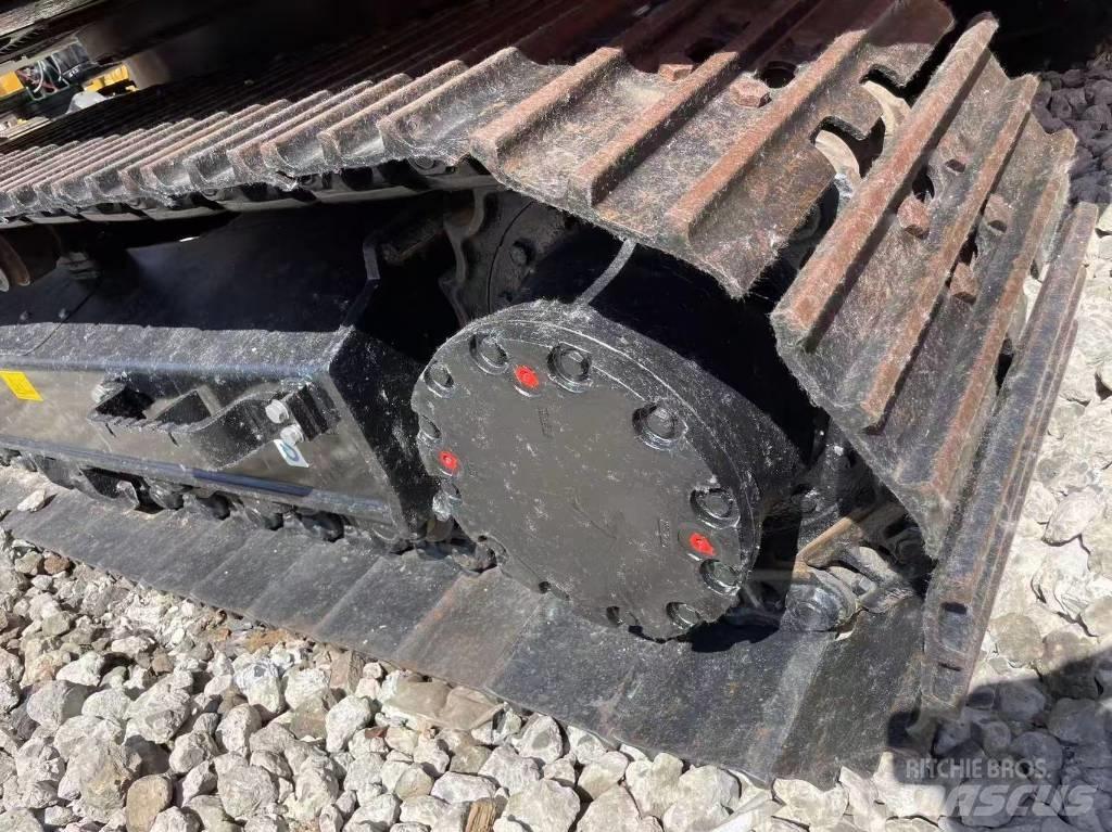 Hitachi 120 Pásové rýpadlá