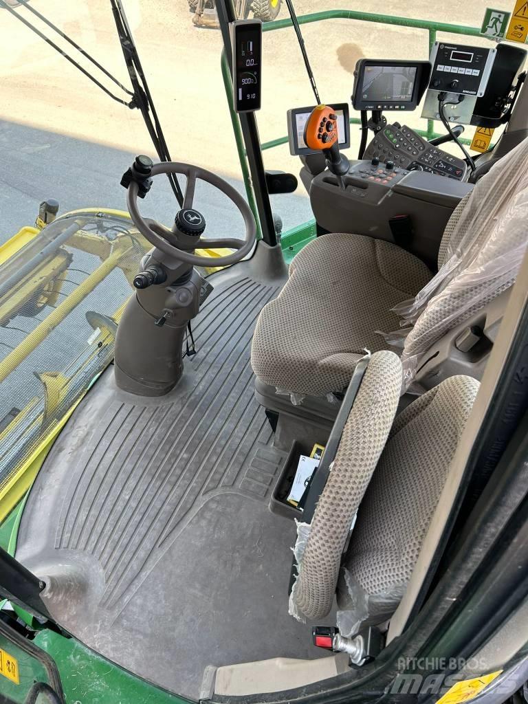 John Deere 8300i Samochodné kosačky
