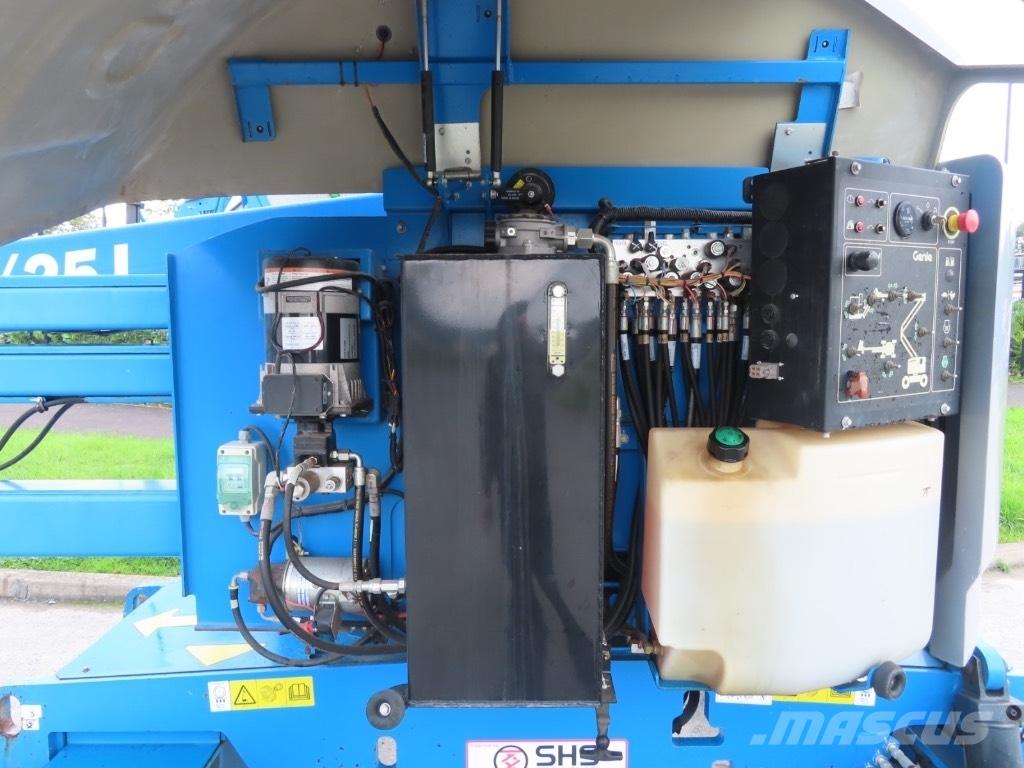 Genie Z 45 Kĺbové plošiny