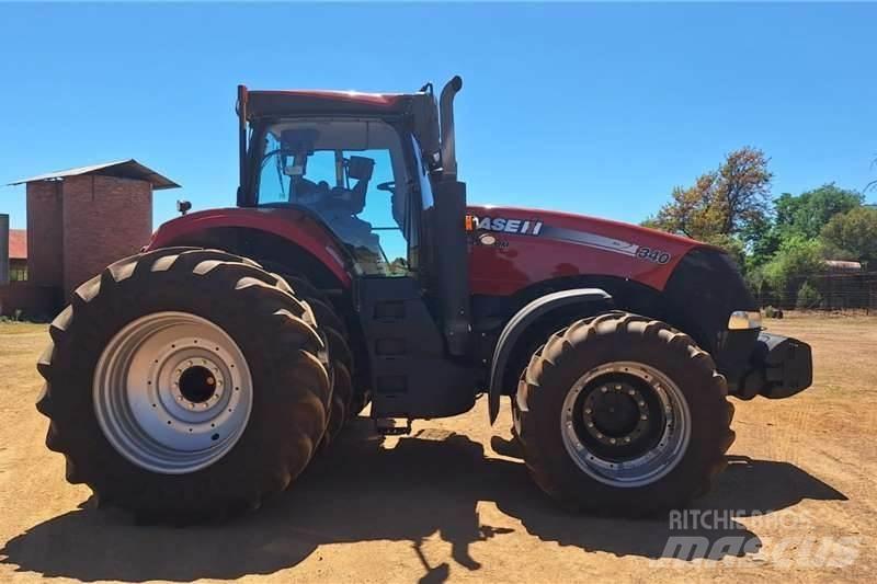 Case IH Magnum 340 Traktory