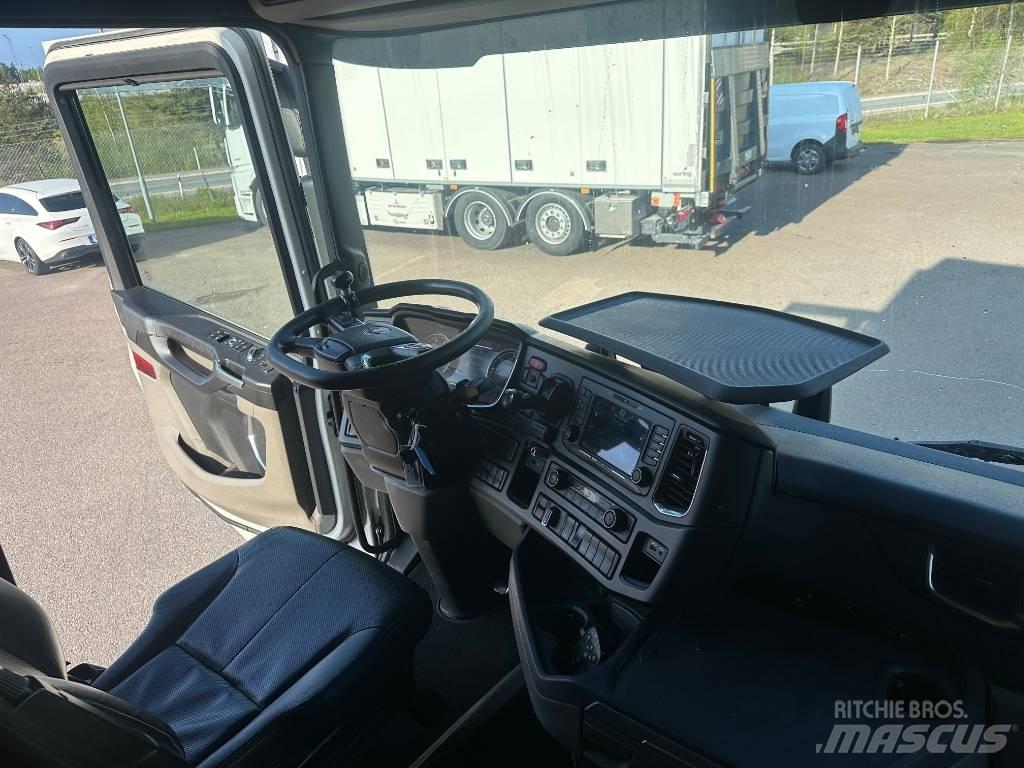 Scania R520B6X2NB Skriňová nadstavba