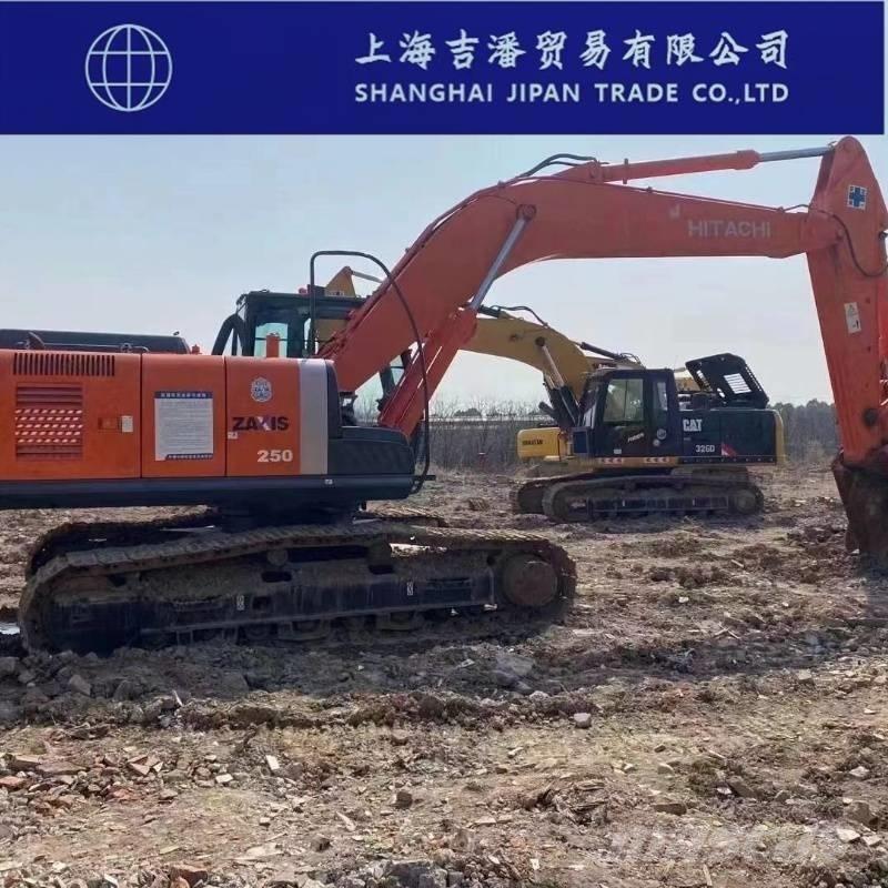 Hitachi ZX 250 Pásové rýpadlá