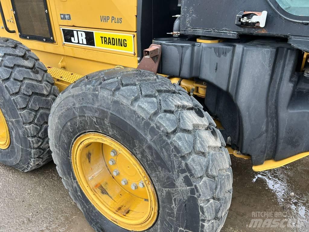 CAT 140 M AWD Grejdery