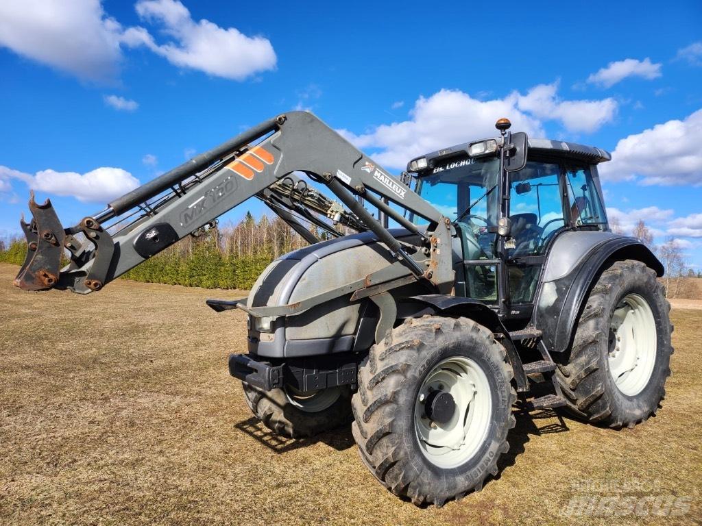 Valtra M 120 Traktory