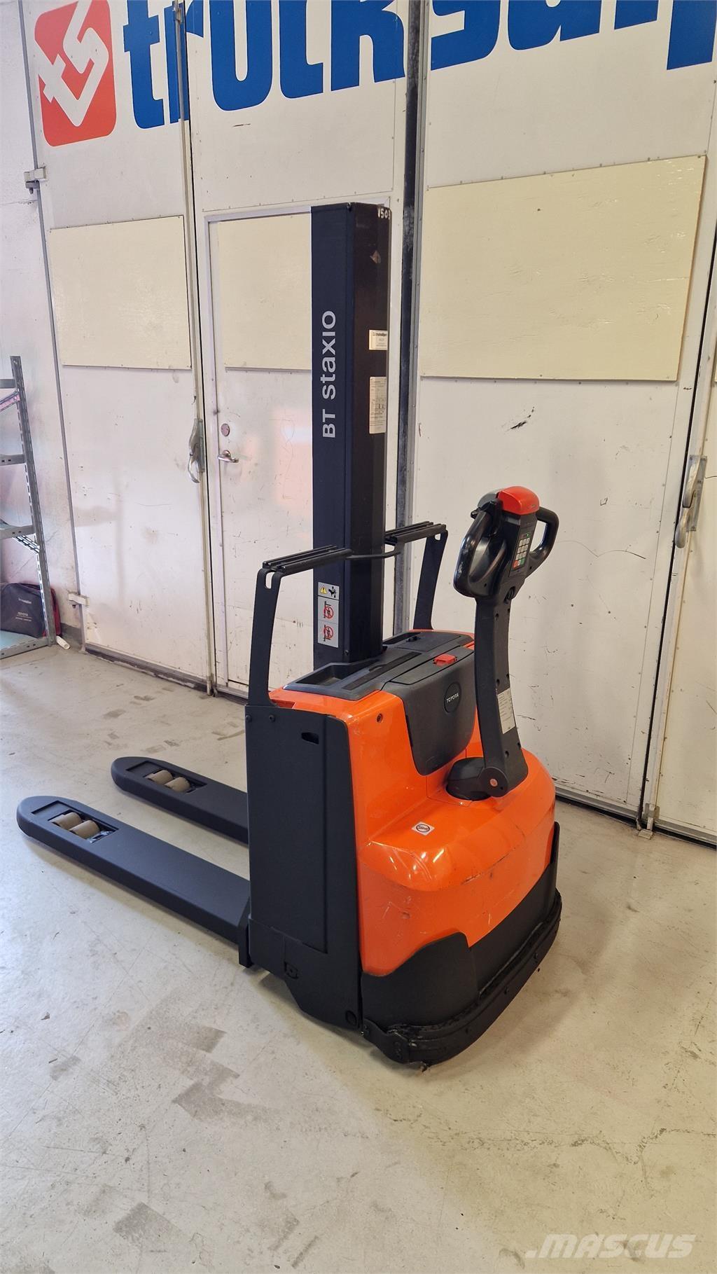 Toyota SWE080L Samohybné vozíky