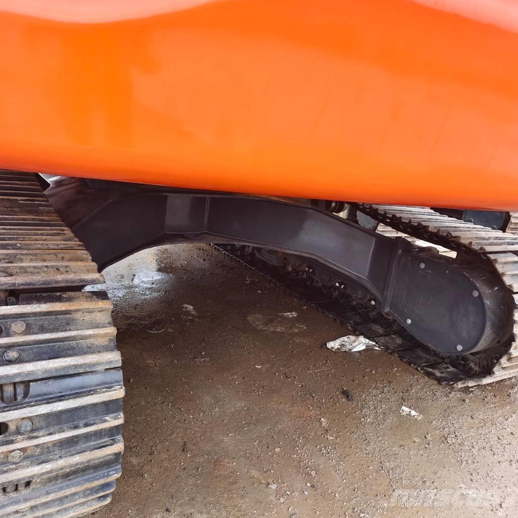 Doosan DX 225 Pásové rýpadlá