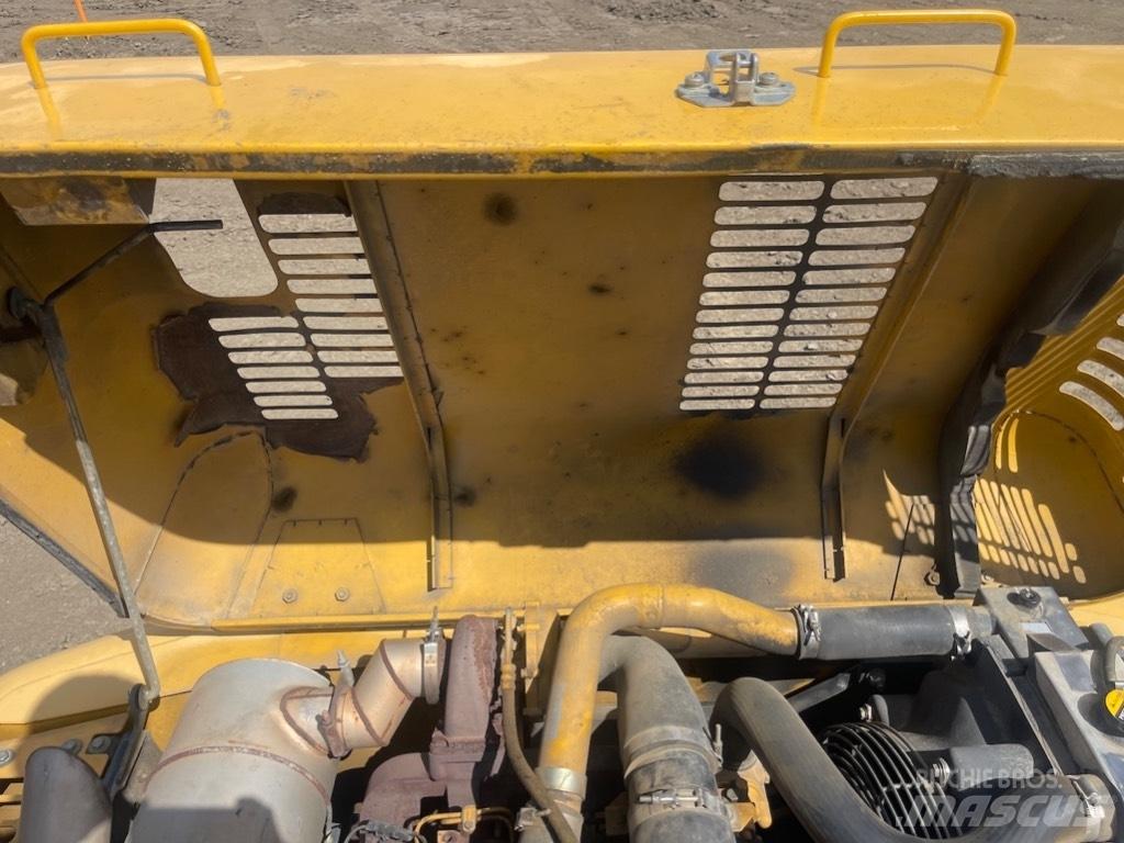 DEERE 120C Pásové rýpadlá