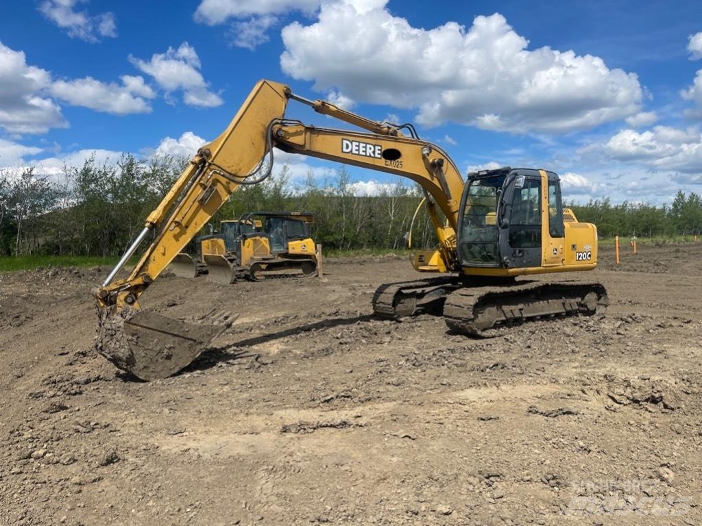 DEERE 120C Pásové rýpadlá