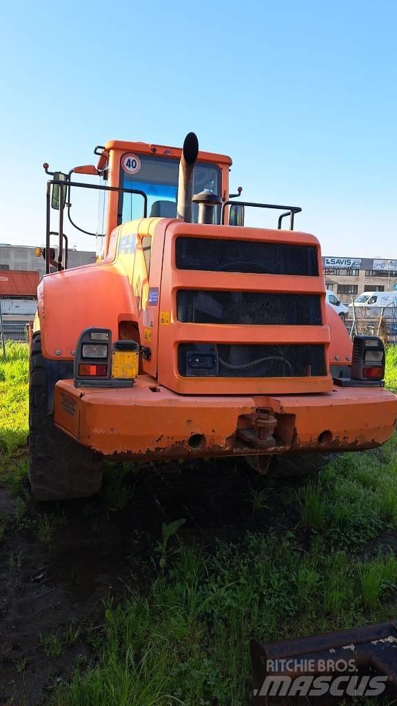 Hitachi W190 Kolesové nakladače