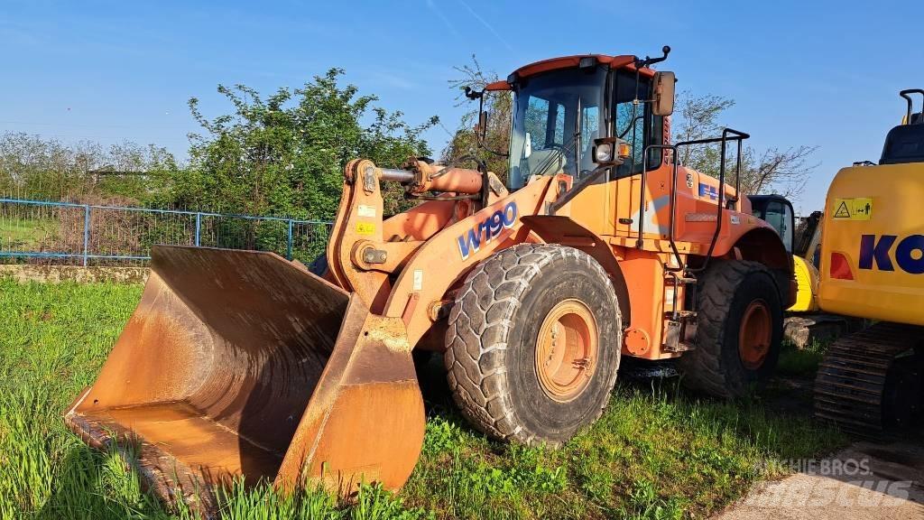 Hitachi W190 Kolesové nakladače
