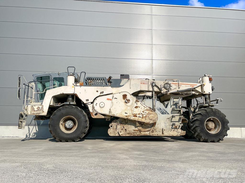 Wirtgen WR 2400 Recyklovače asfaltu