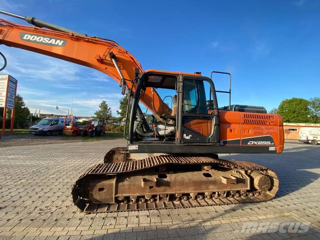 Doosan DX 255 LC-5 Pásové rýpadlá