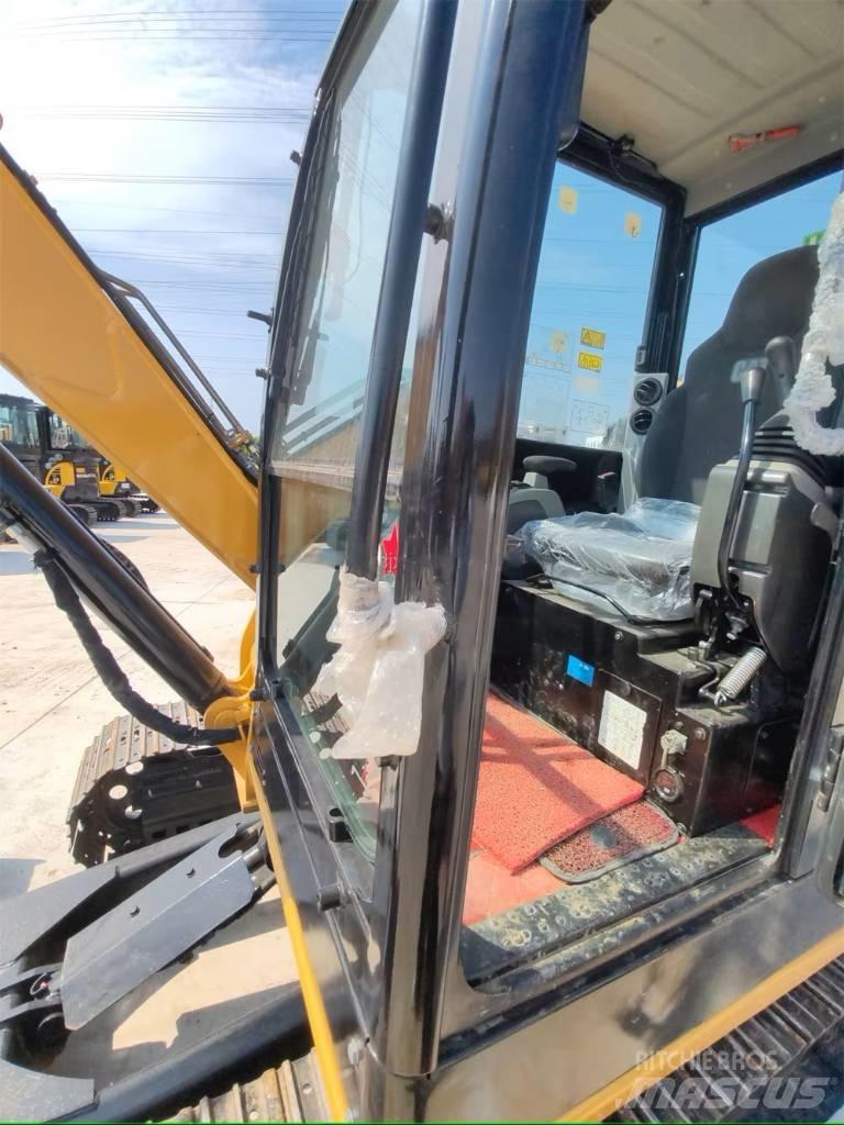 CAT 305.5 Mini rýpadlá < 7t