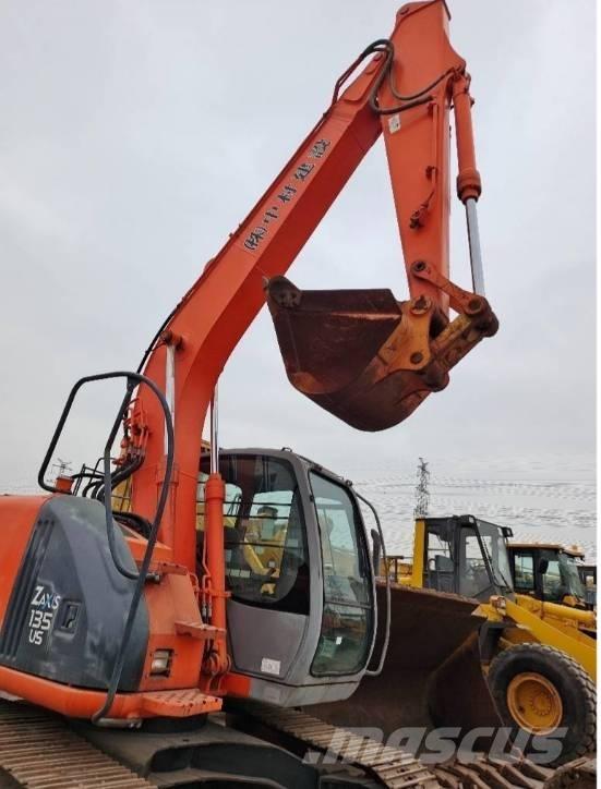 Hitachi ZX 135 US Pásové rýpadlá