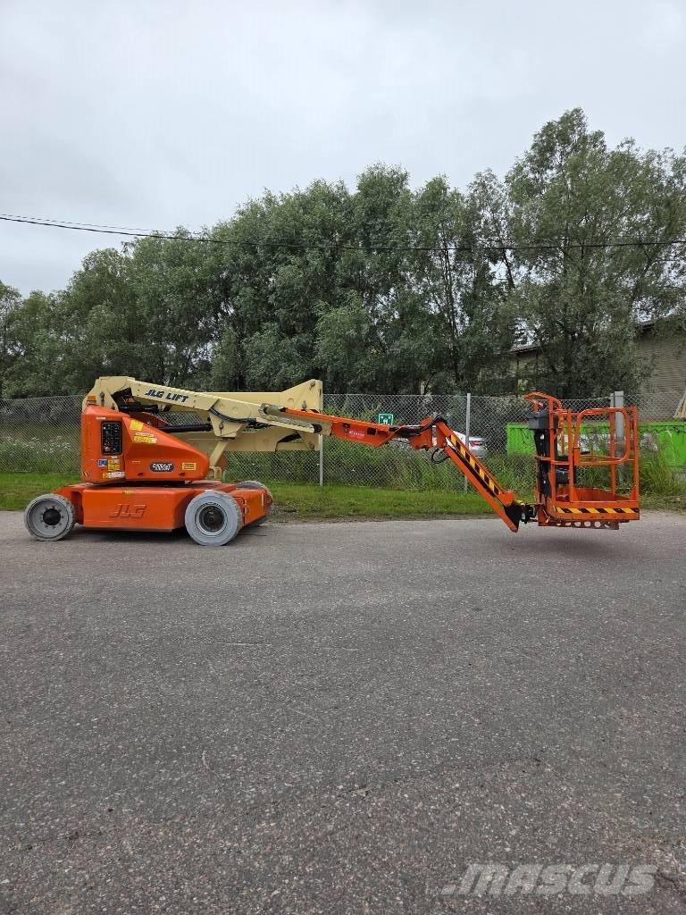 JLG E 400 AJPN Kĺbové plošiny