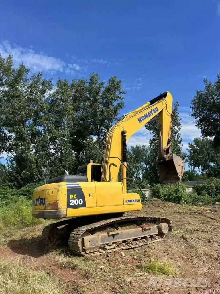 Komatsu PC 200 Pásové rýpadlá