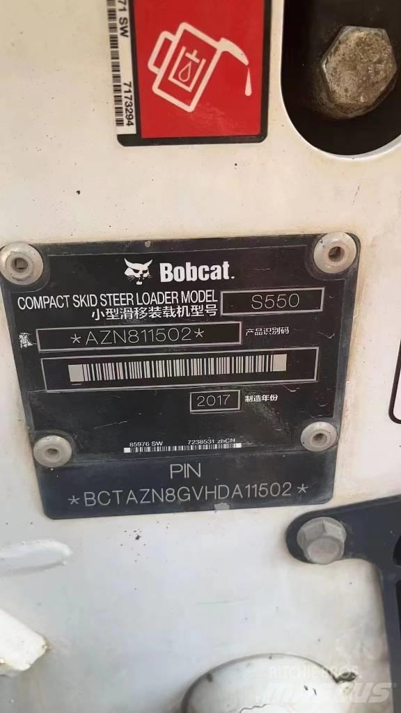 Bobcat S 550 Kolesové nakladače