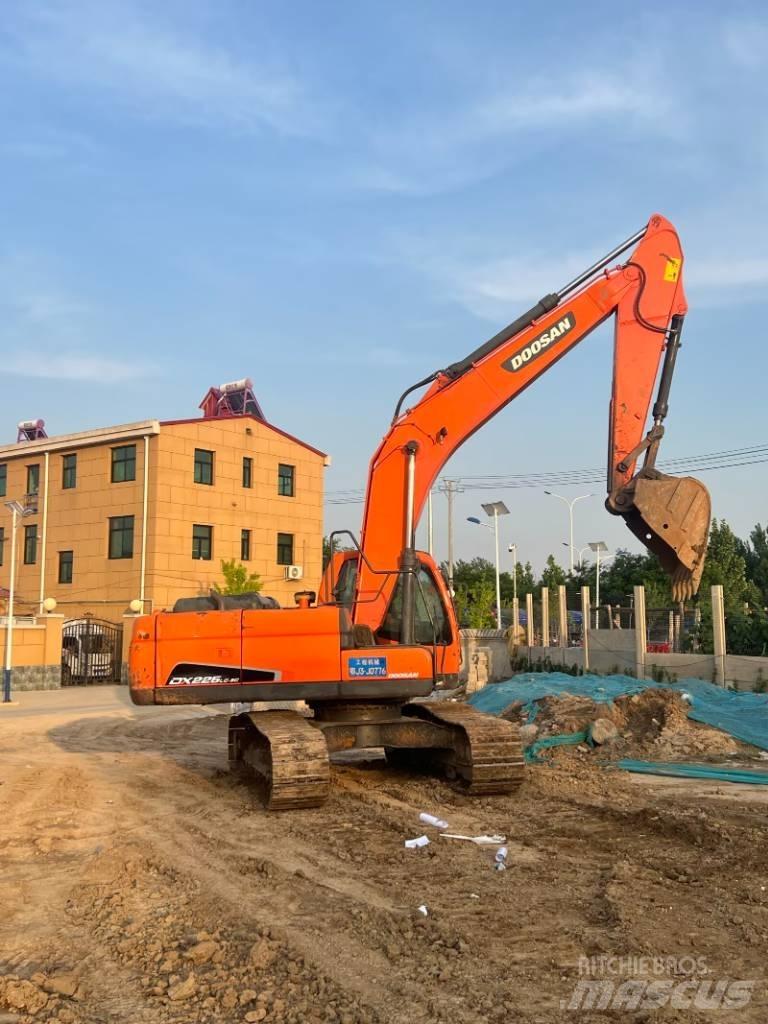 Doosan DX225LC-9C Pásové rýpadlá