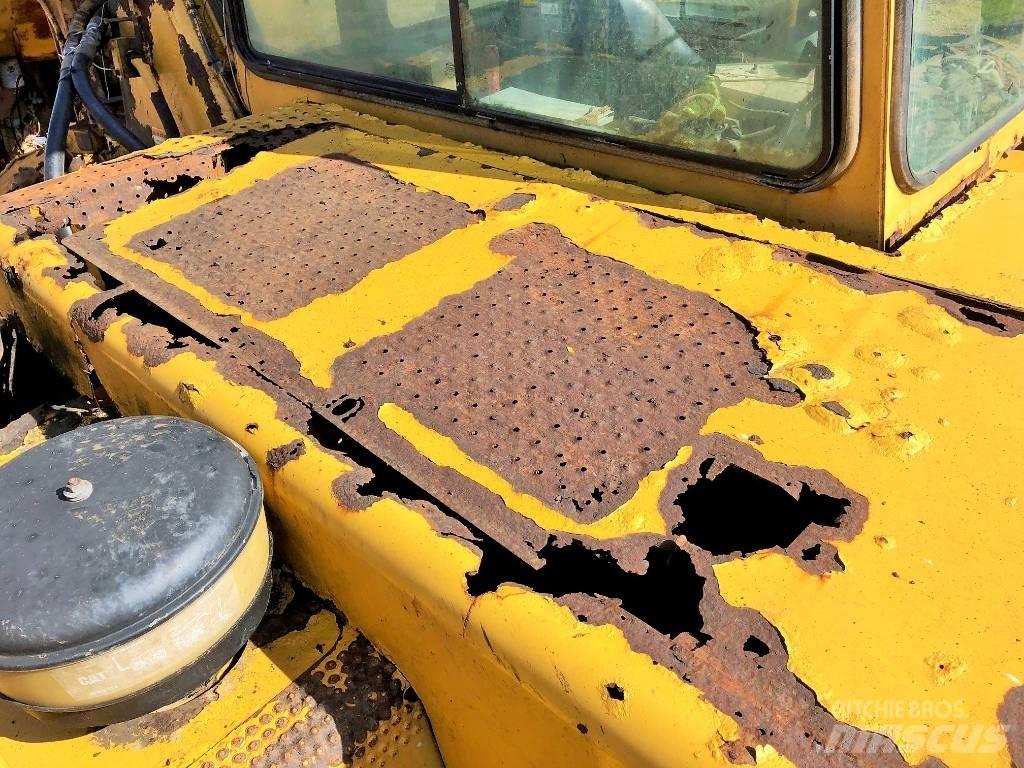 CAT 613 C Skrejpre