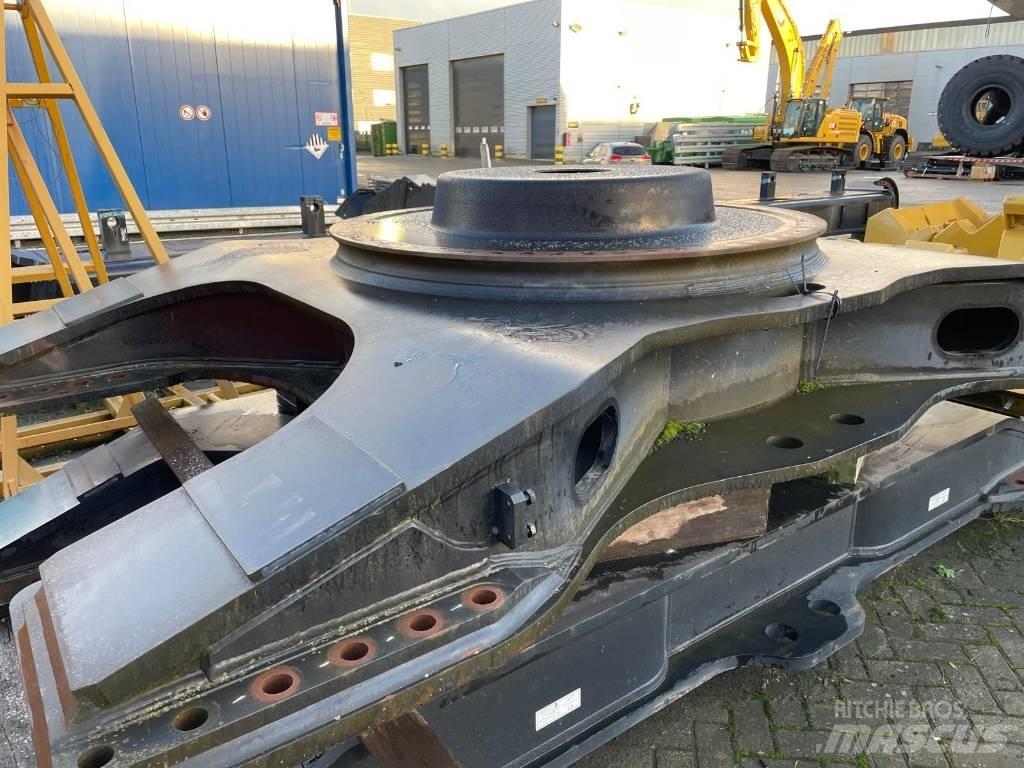 CAT 374 F L Podvozky a zavesenie kolies