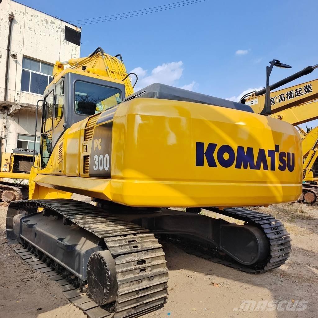 Komatsu PC300 Pásové rýpadlá