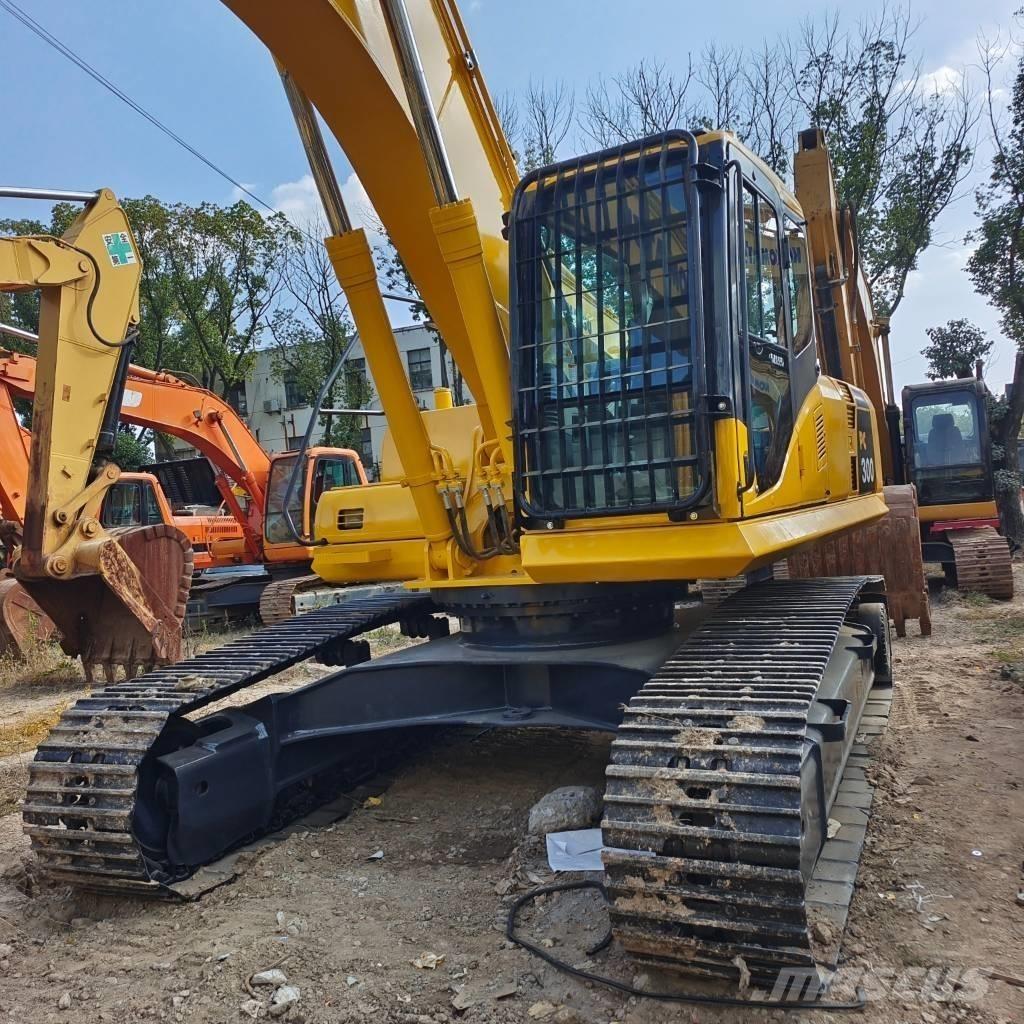 Komatsu PC300 Pásové rýpadlá