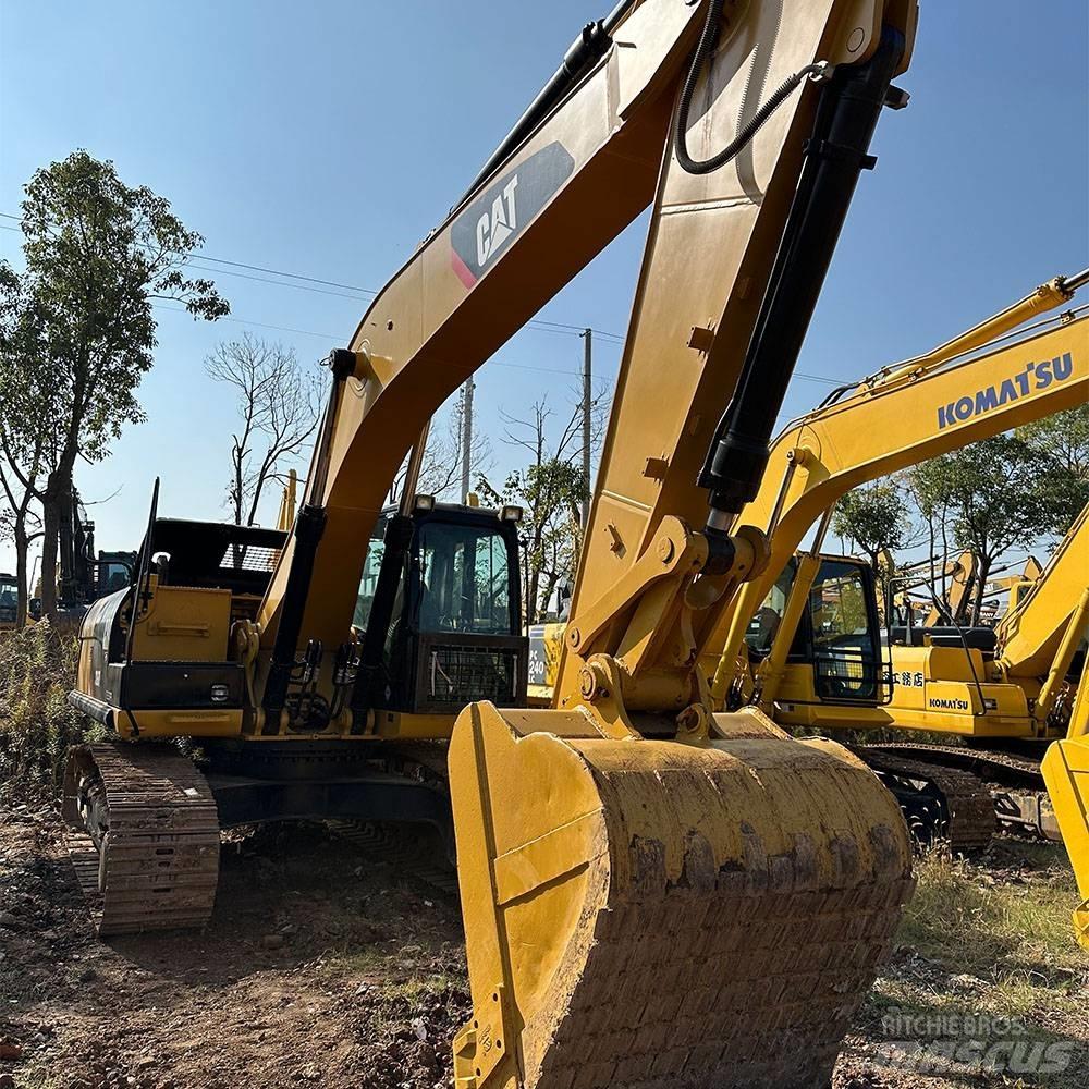 CAT 326D Pásové rýpadlá