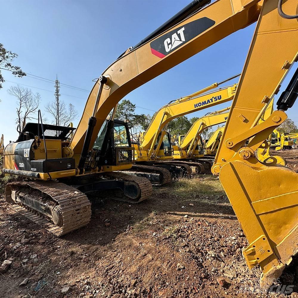 CAT 326D Pásové rýpadlá