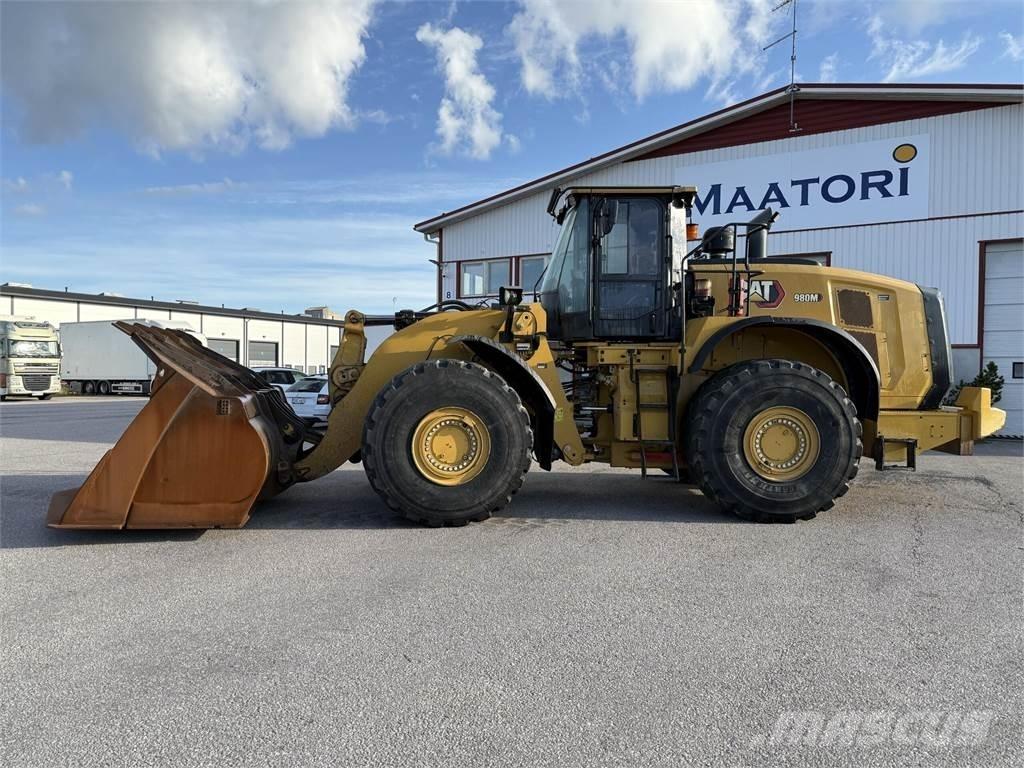 CAT 980M Kolesové nakladače