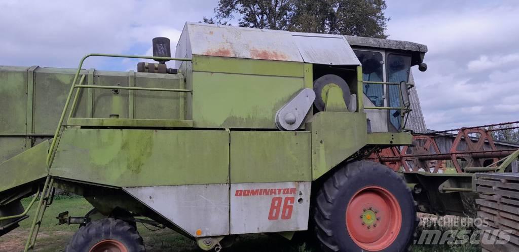 CLAAS Dominator 86 Kombinované zberacie stroje