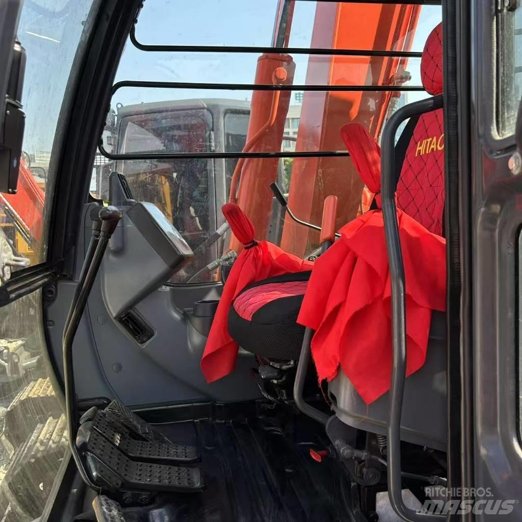 Hitachi ZX 70 Pásové rýpadlá
