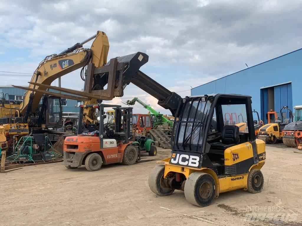 JCB TLT 30 D Teleskopické manipulátory
