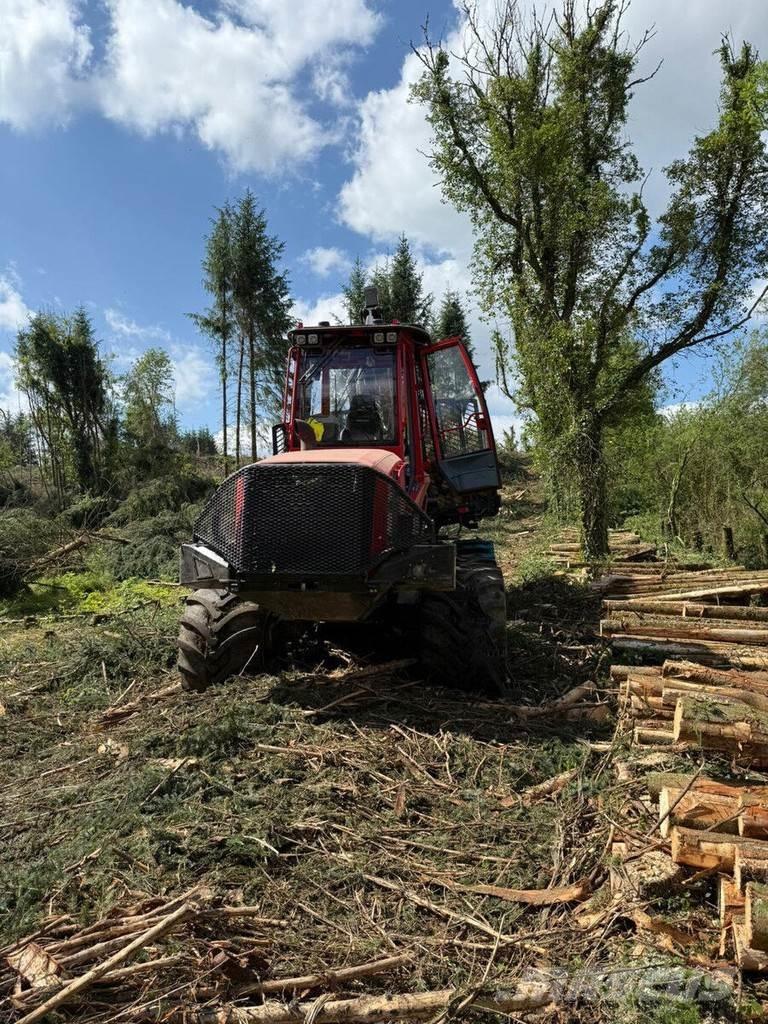 Komatsu 875 Lesné traktory