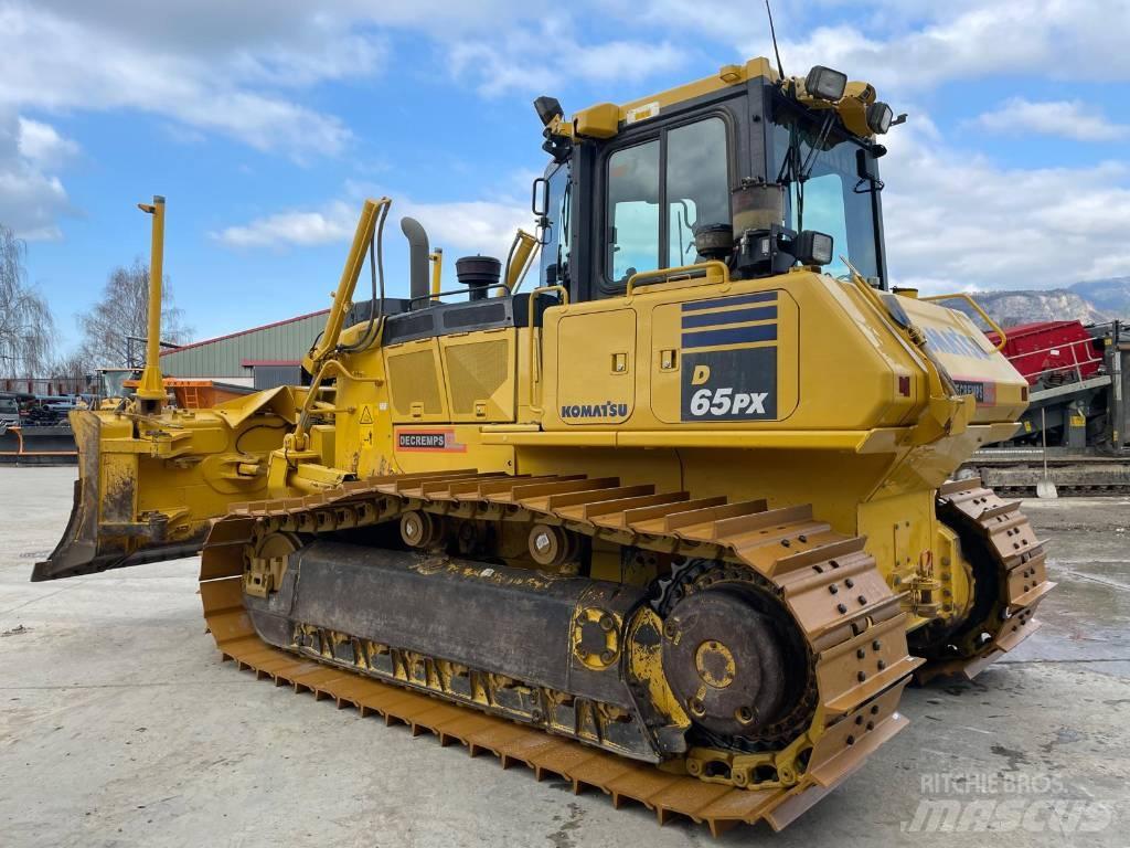 Komatsu D65PX-18 Pásové dozéry