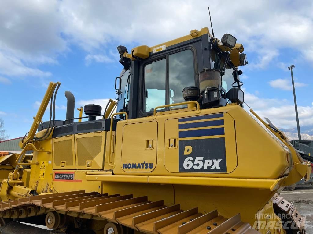Komatsu D65PX-18 Pásové dozéry