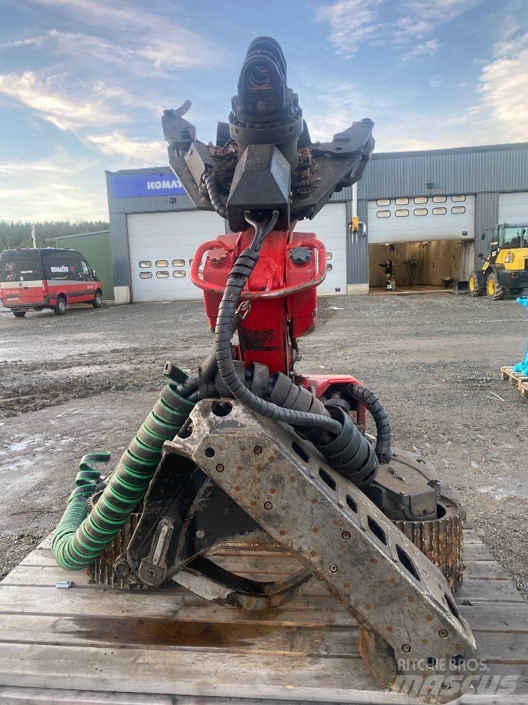 Komatsu S132 Žatevné hlavy