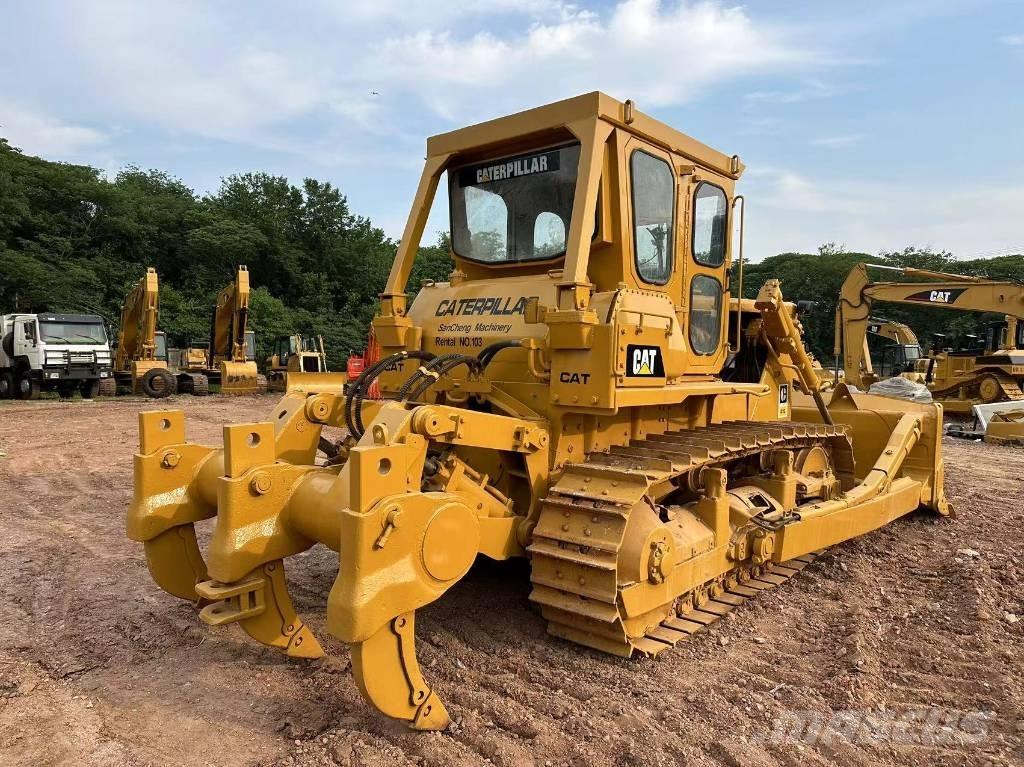 CAT D7G Pásové dozéry