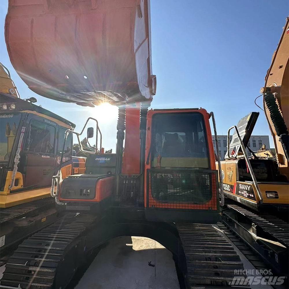 Doosan DX150LC-9C Pásové rýpadlá