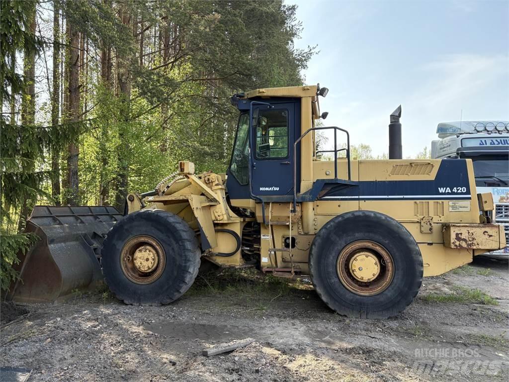 Komatsu WA420-1 Kolesové nakladače