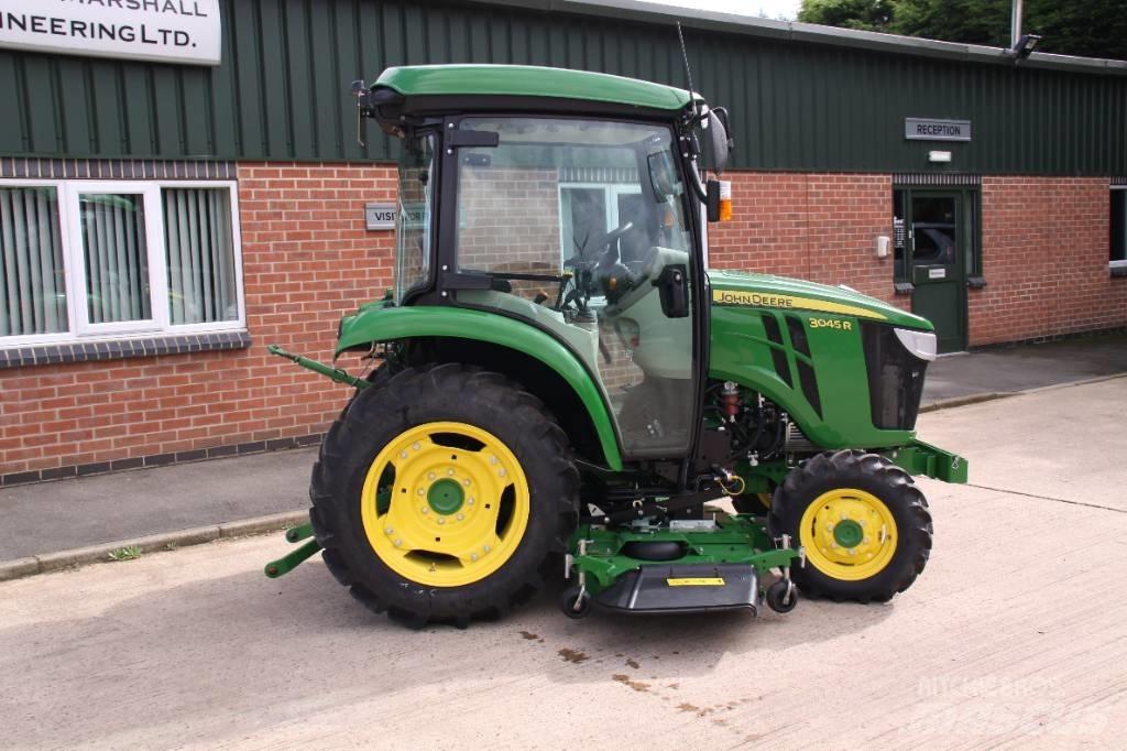 John Deere 3045 R Traktory