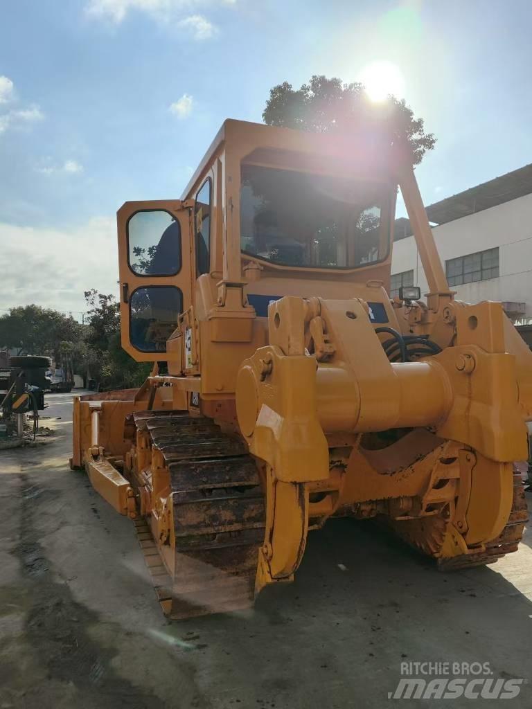 CAT D7G Pásové dozéry