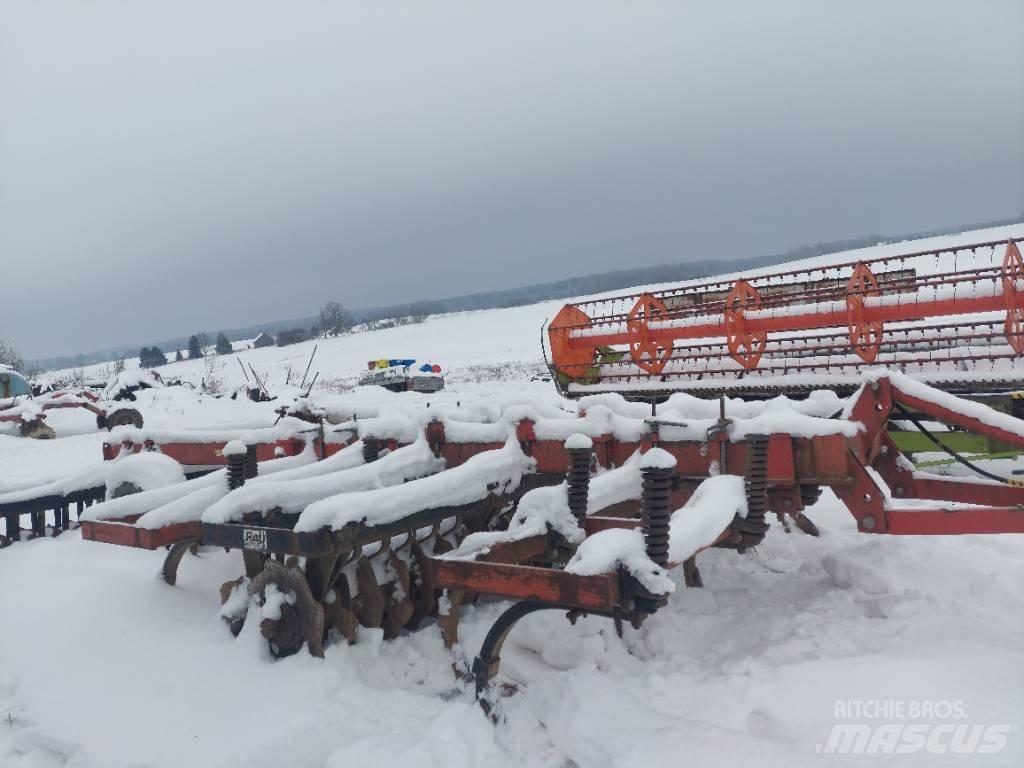 Rau . Ďalšie stroje na spracovanie pôdy a príslušenstvo