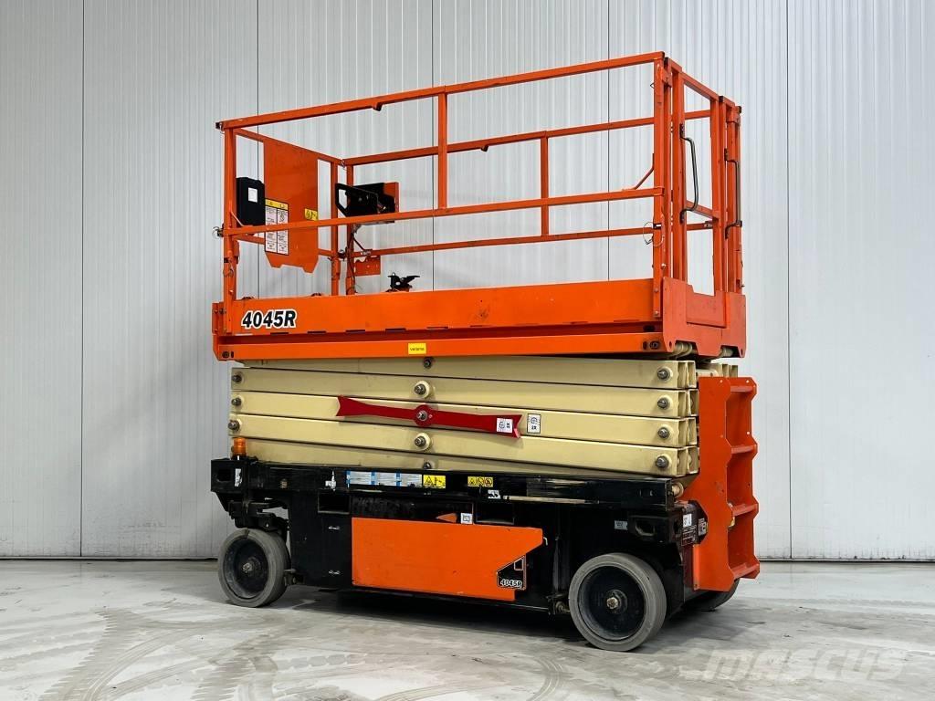JLG 4045R Nožnicové zdvíhacie plošiny