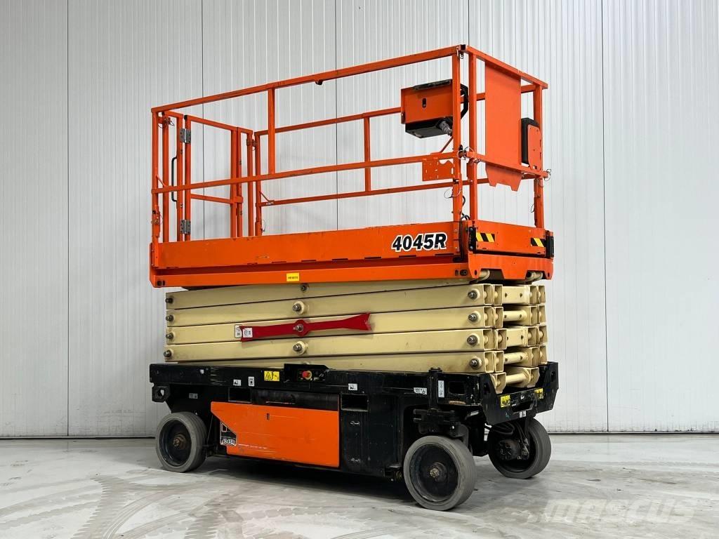 JLG 4045R Nožnicové zdvíhacie plošiny