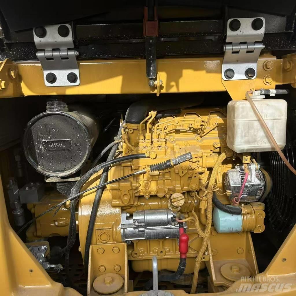 CAT 306E Pásové rýpadlá