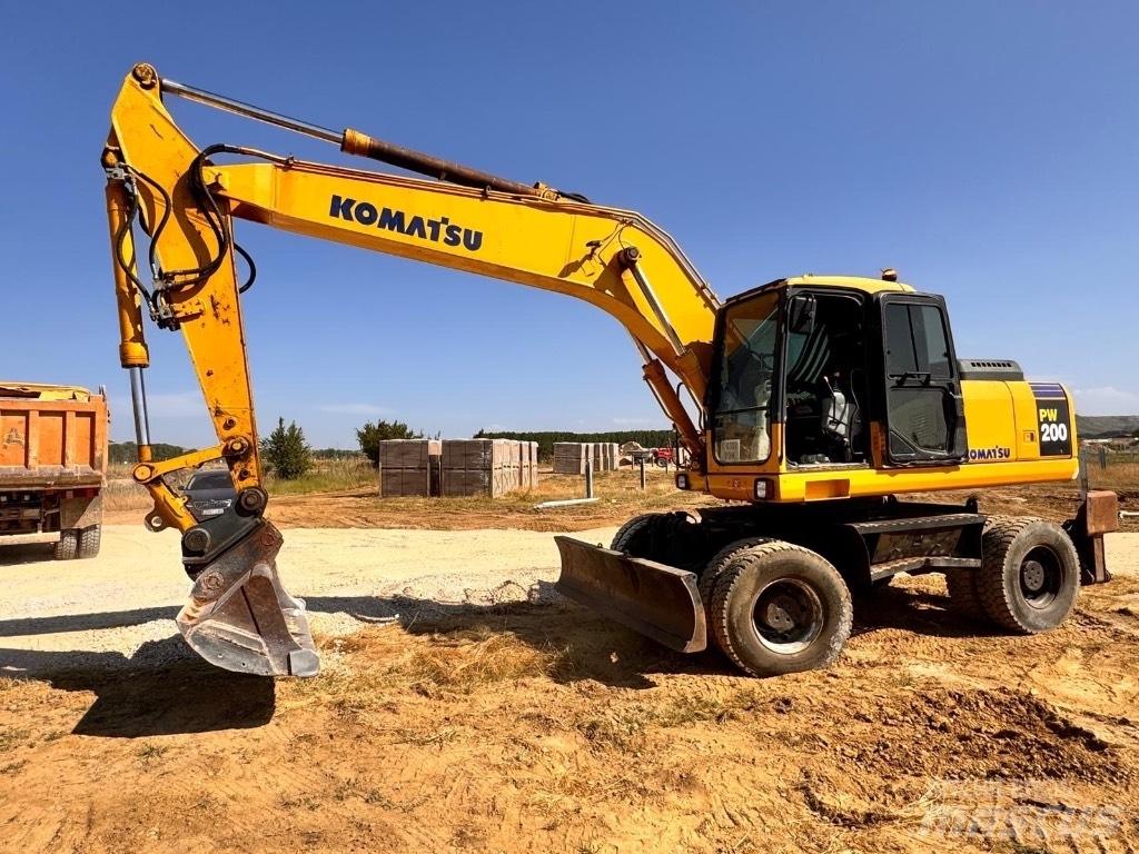 Komatsu PW 200-7K Kolesové rýpadlá